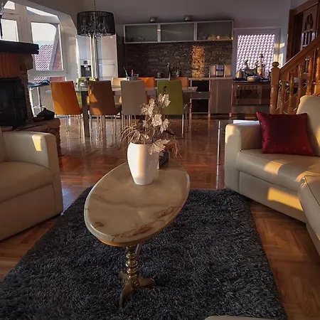 Apartman Ella *