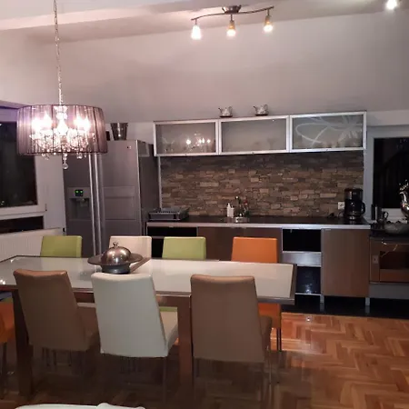 Apartman Ella Апартаменты *